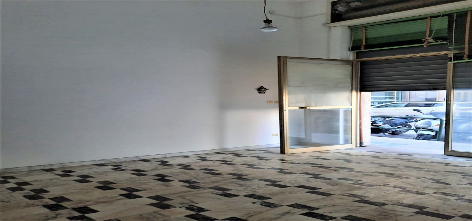 pressi p.zza adda,SIRACUSA,96100,Commerciale,pressi p.zza adda,2572