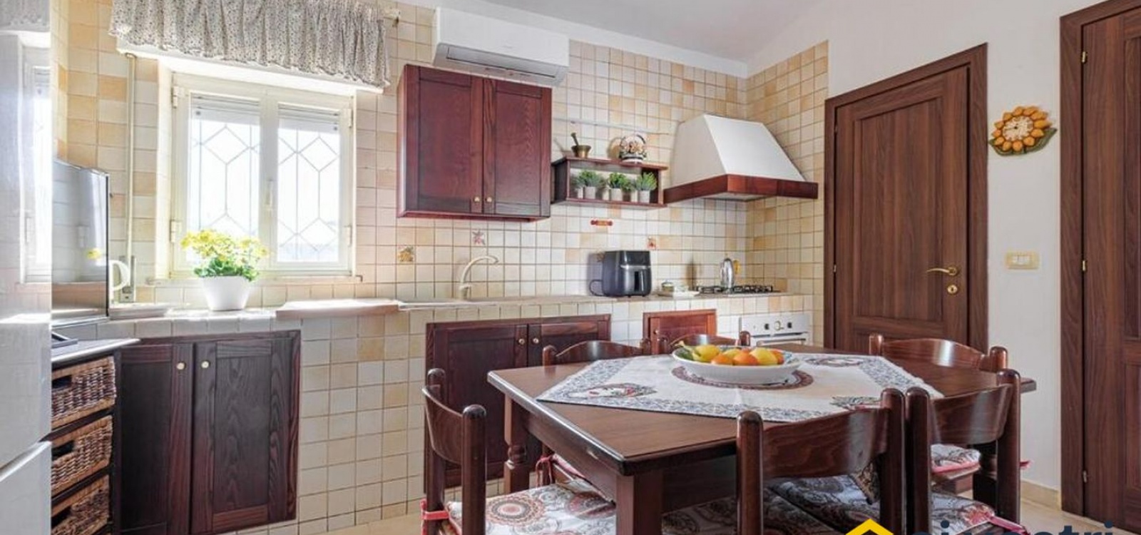 TREMILIA,Villa,TREMILIA,3005